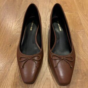 Never Worn VERONICA BEARD Cecelia Leather Block-Heel Ballerina Pumps- size 8